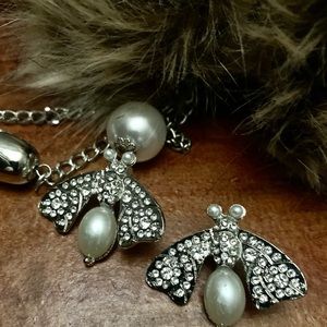 ARETES DE FANTASÍA ABEJASDIAMANTES SINTÉTICOS COLOR SILVER